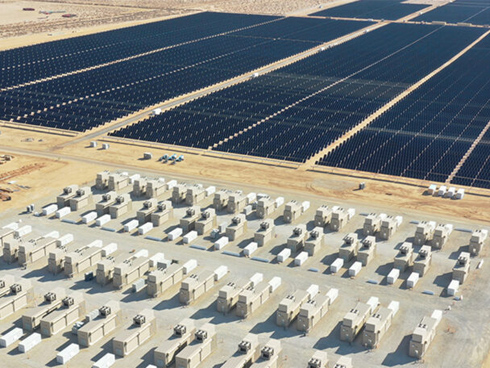Le plus grand projet de stockage d'énergie solaire aux États-Unis a été lancé