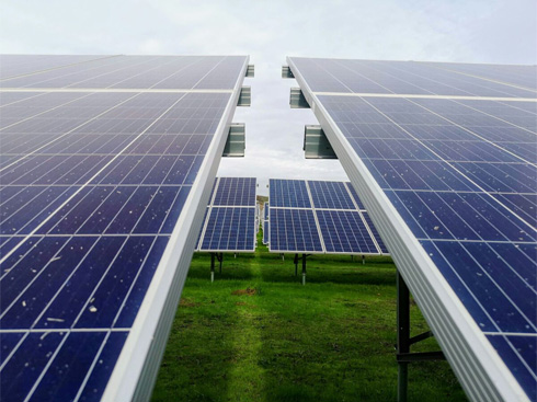 La Finlande construira sept centrales solaires d'une capacité totale de 213 mégawatts