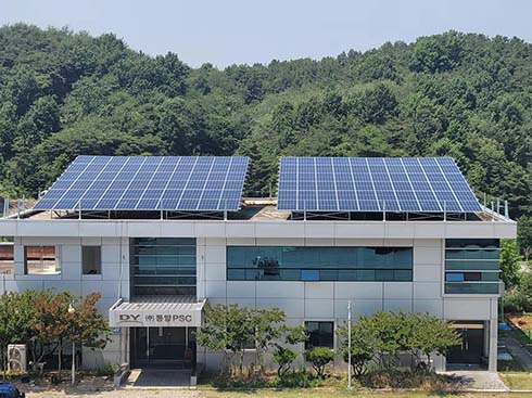 Cas de rayonnage solaire à toit plat de 59kw à Gyeongsangbuk-do, Corée du Sud
