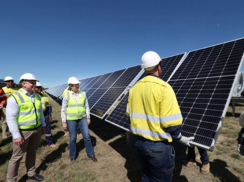 Une entreprise australienne lance un appel d'offres éolien et solaire de 3 GW